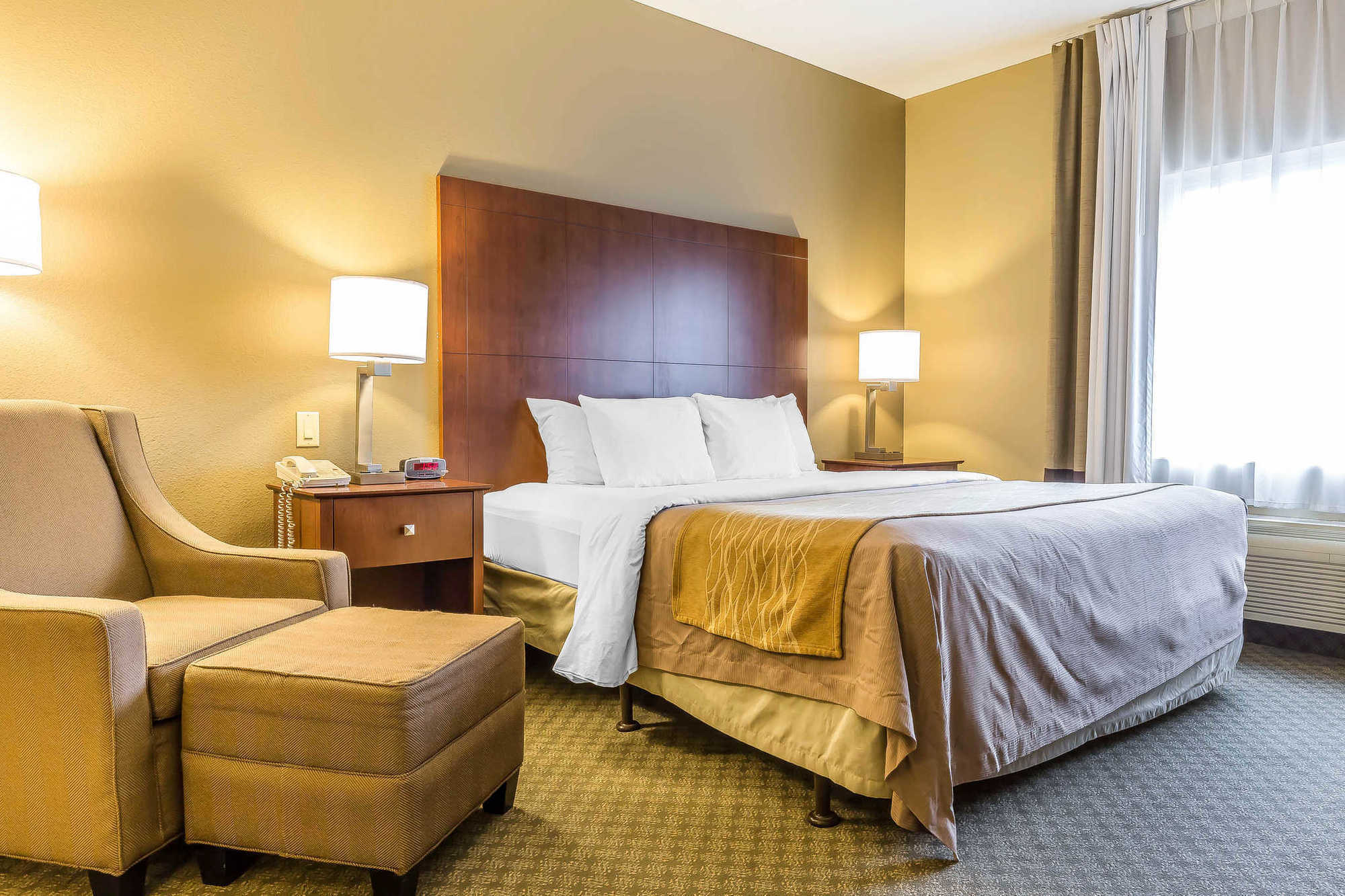 Comfort Inn & Suites East Moline Near I-80 Room photo
